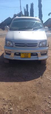 Toyota Noah 2004 Silver for sale