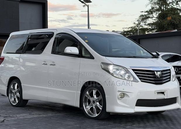 Toyota Alphard 2009 White