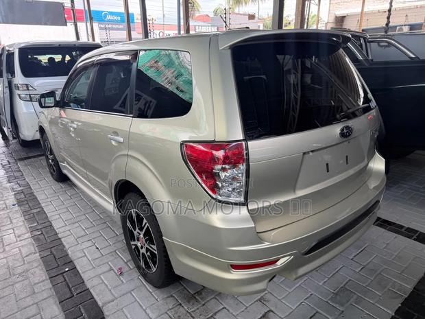 Subaru Forester 2009 Gold
