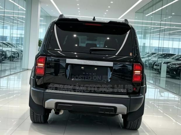 Toyota Land Cruiser Prado 2025 Black