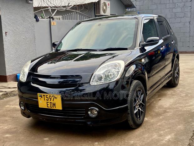 Mazda Verisa 2009 Black
