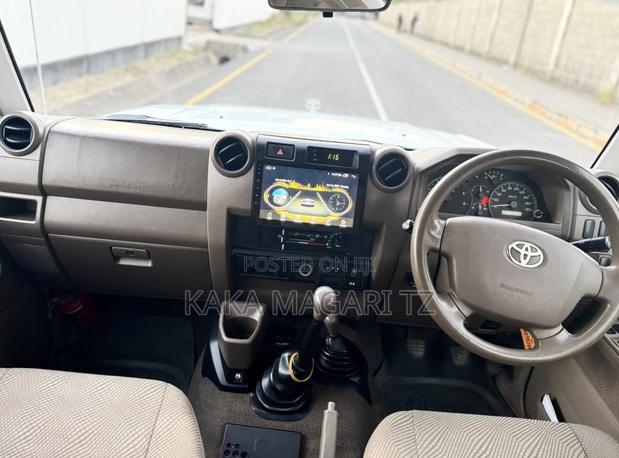 Toyota Land Cruiser 2013 White