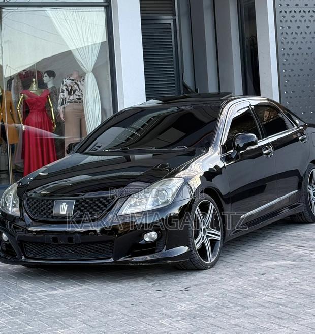 Toyota Crown 2009 Black