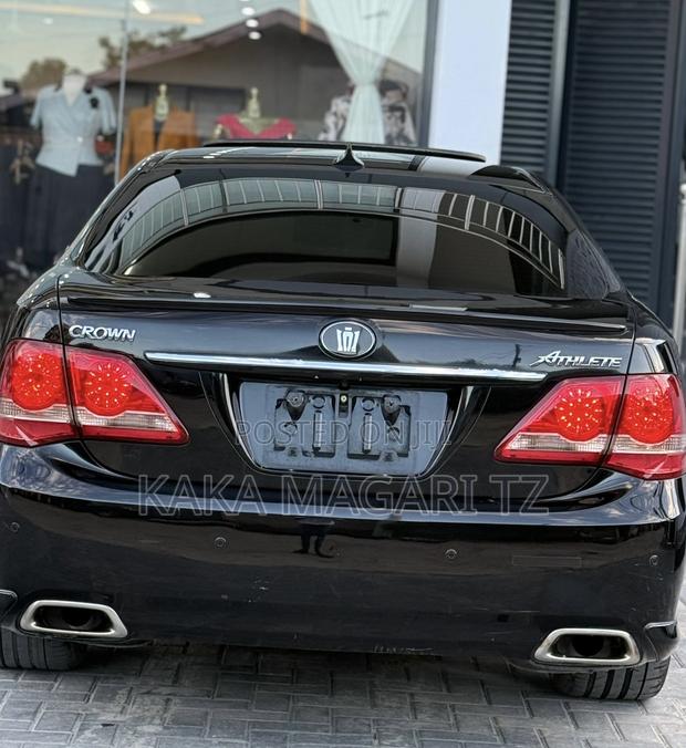 Toyota Crown 2009 Black