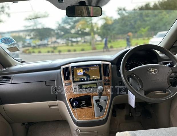 Toyota Alphard 2006 Silver