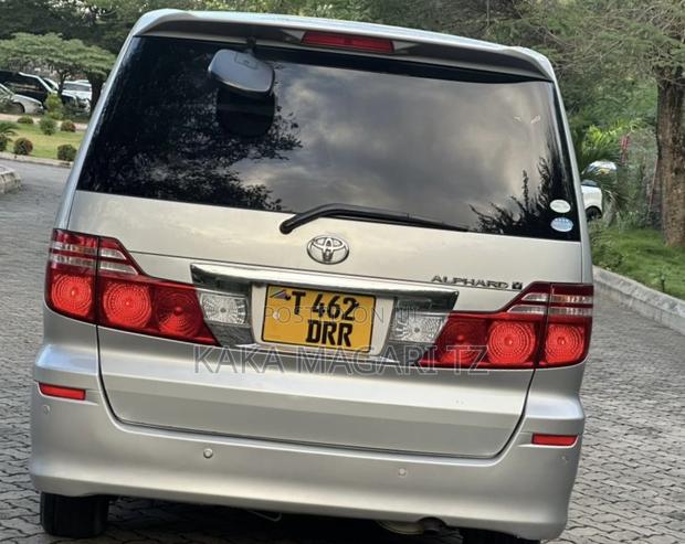 Toyota Alphard 2006 Silver