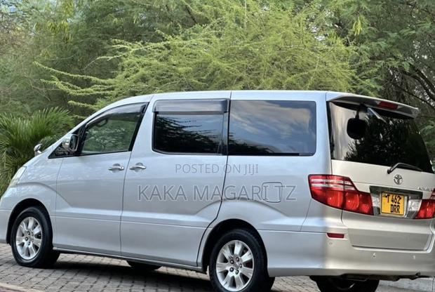 Toyota Alphard 2006 Silver