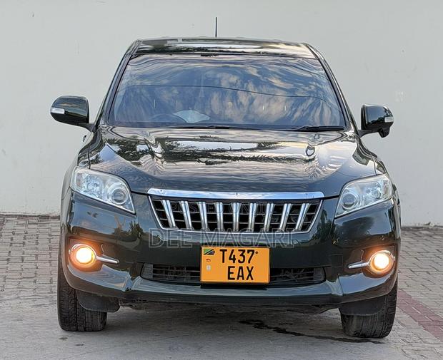 Toyota Vanguard 2010 Gray