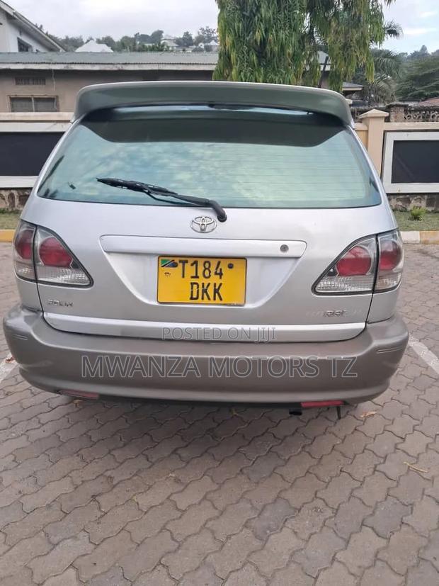 Toyota Harrier 1999 Silver