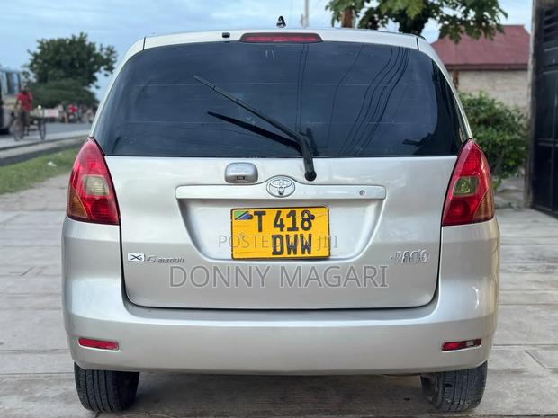 Toyota Corolla Spacio 2005 Silver