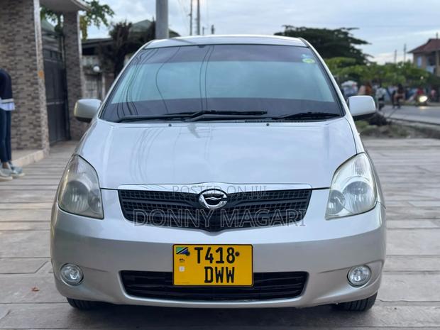 Toyota Corolla Spacio 2005 Silver