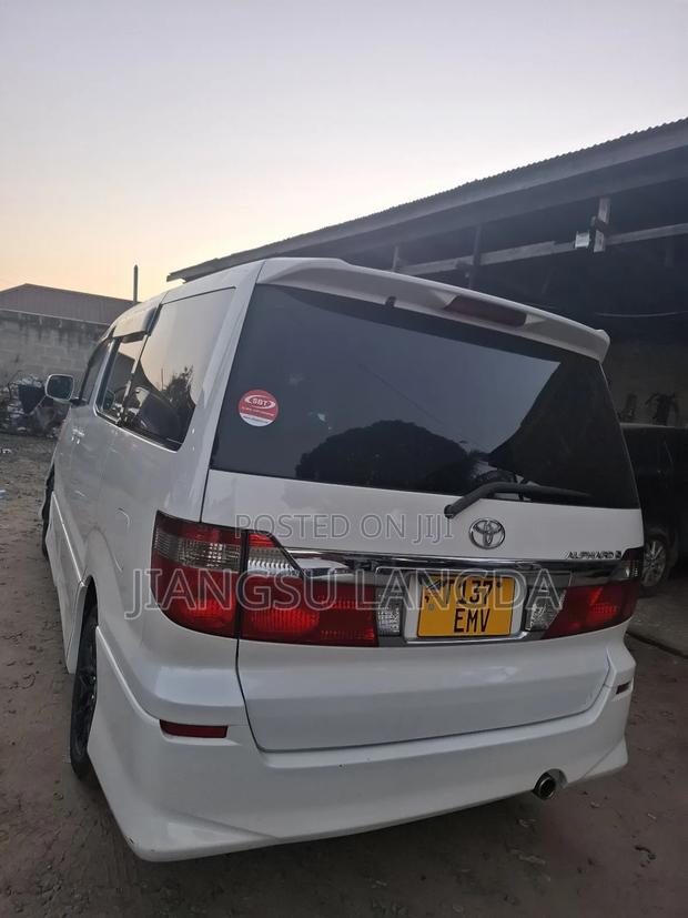 Toyota Alphard 2.4 Petrol AWD 2005 Pearl