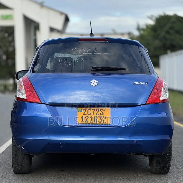 Suzuki Swift 2011 Blue