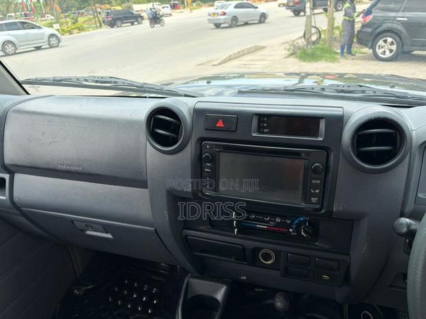 Toyota Land Cruiser 2022 Black