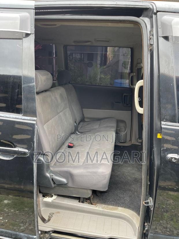 Toyota Noah 2005 Black