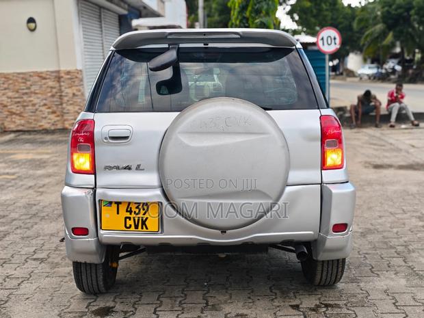 Toyota RAV4 Automatic 2004 Silver