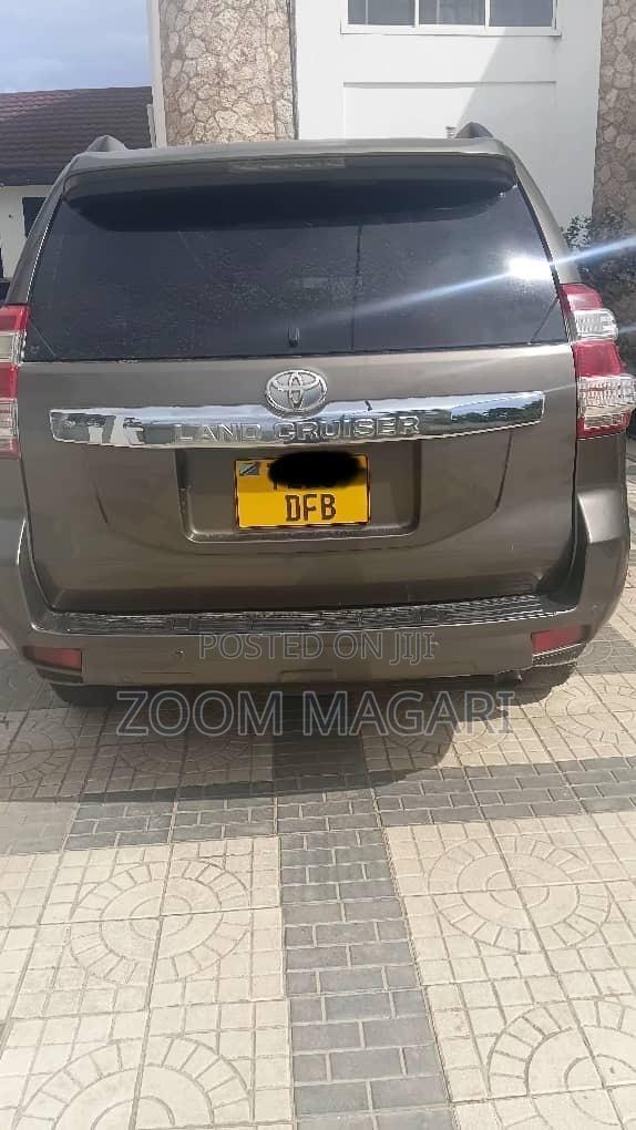 Toyota Land Cruiser Prado 2007 Gray