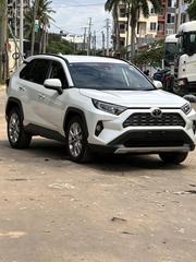 Toyota RAV4 2019 Pearl for sale