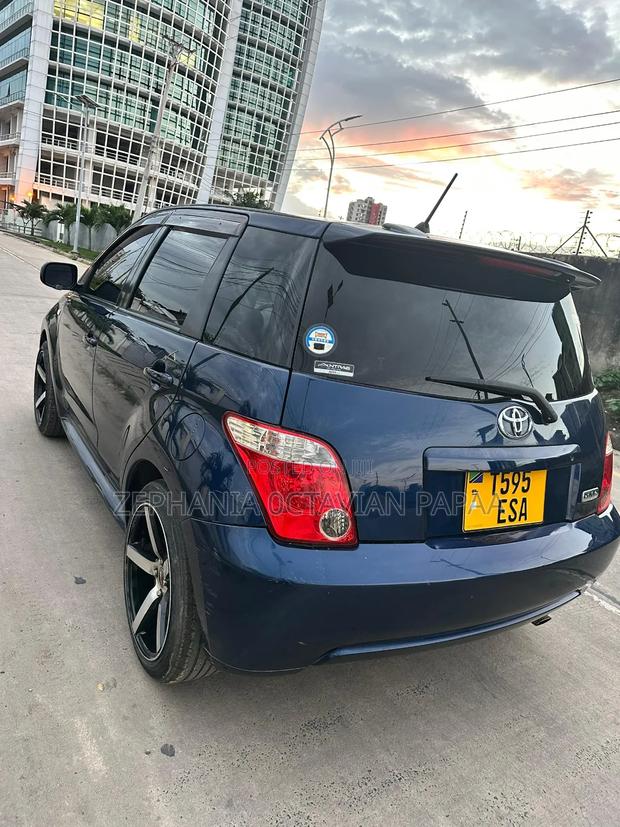 Toyota IST 2005 Blue