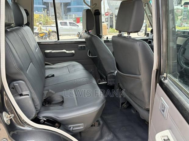 Toyota Land Cruiser 2022 Gray