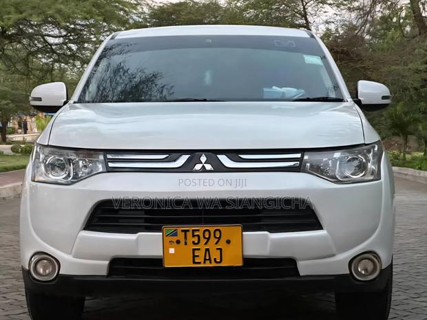 Mitsubishi Outlander 2008 White