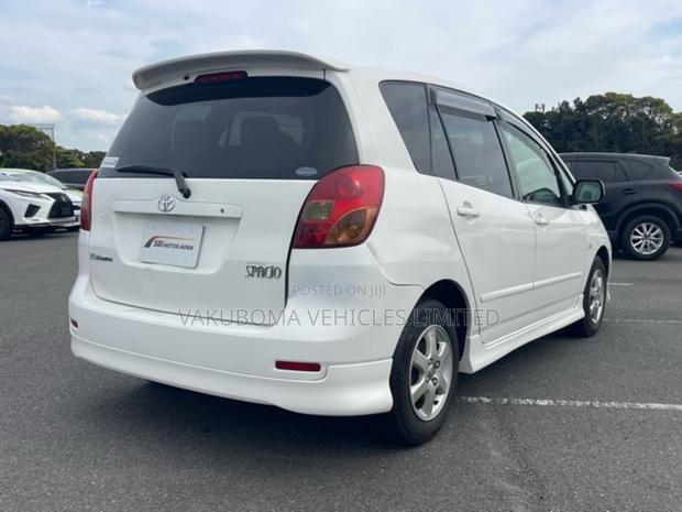 Toyota Corolla Spacio 2001 White