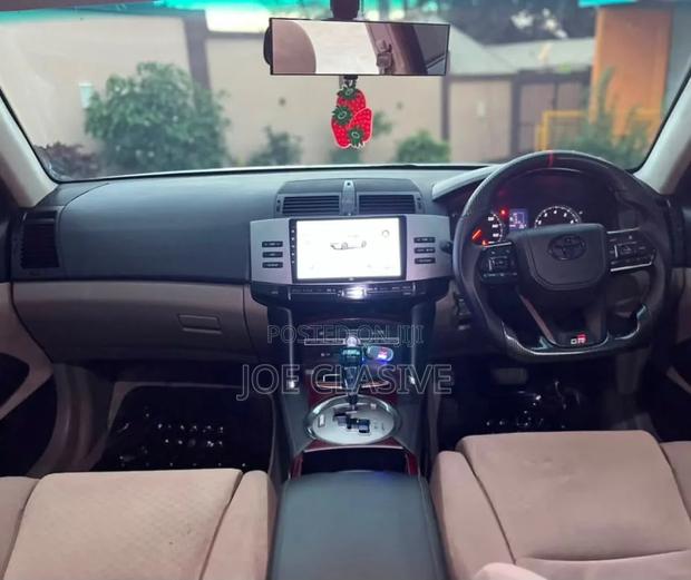 Toyota Mark X 2.5 AWD 2006 White