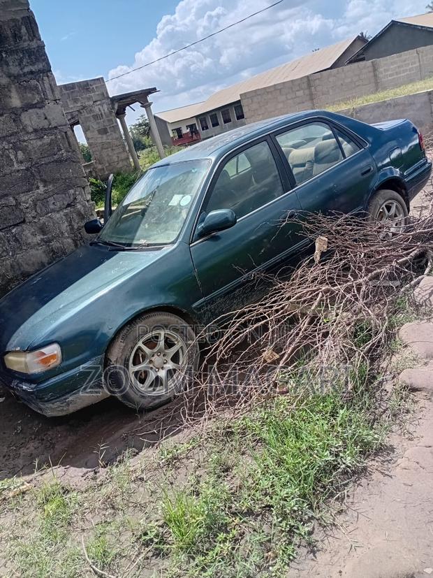 Toyota Corolla 1998 Blue