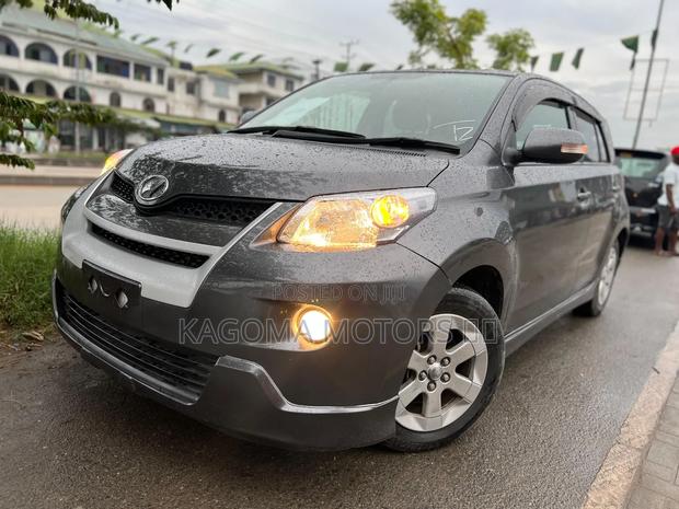 Toyota IST 2008 Gray