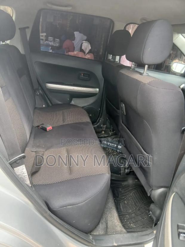 Toyota IST 2004 Silver