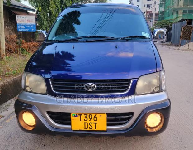Toyota Noah 2.0 AWD (8 Seater) 2001 Blue