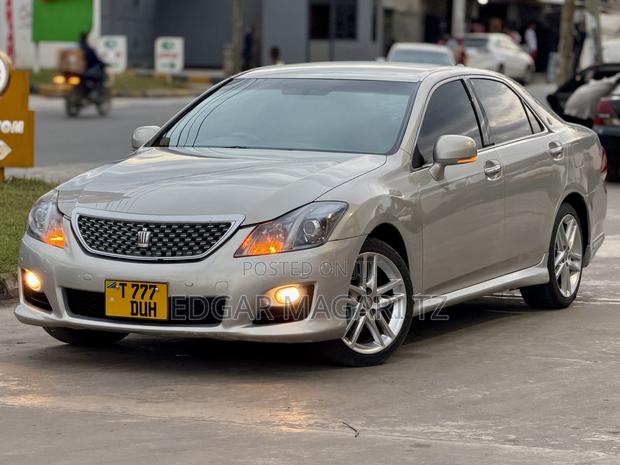 Toyota Crown 2009 Silver