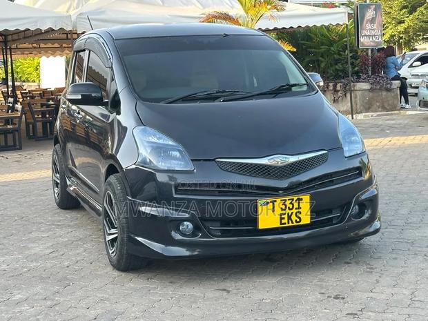 Toyota Ractis 2008 Black