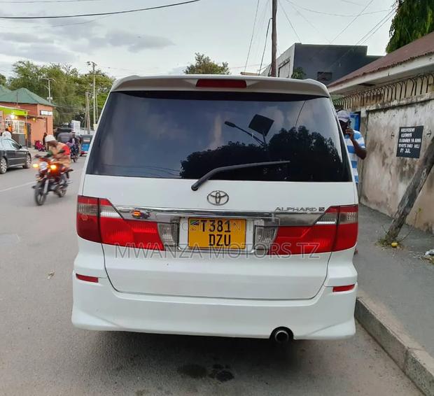 Toyota Alphard 2006 White