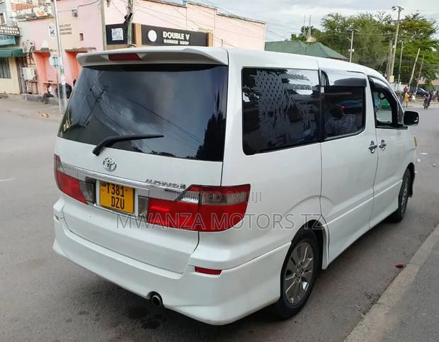 Toyota Alphard 2006 White