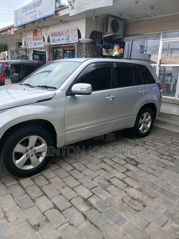 Suzuki Escudo 2012 Silver