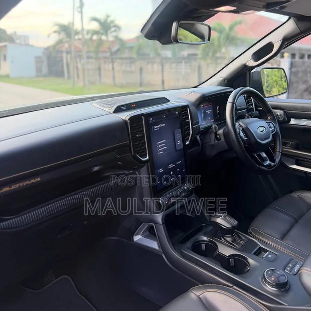 Ford Ranger Wildtrak 2024 Gray