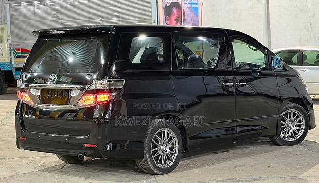 Toyota Alphard 2010 Black