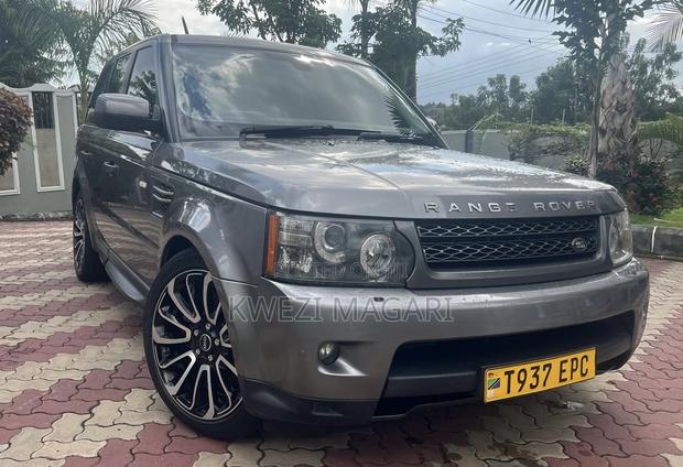 Land Rover Range Rover Sport 2010 Gray