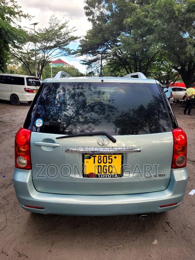 Toyota Raum 2003 Blue