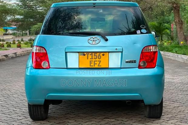 Toyota IST 2006 Blue