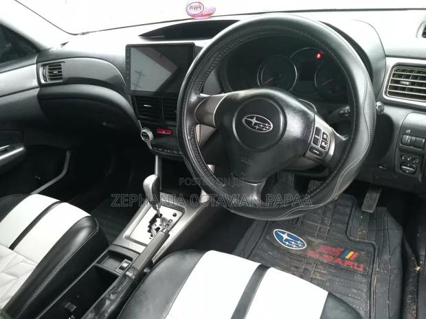 Toyota Crown 2006 White