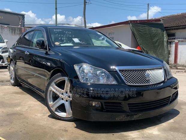 Toyota Crown 2006 Black