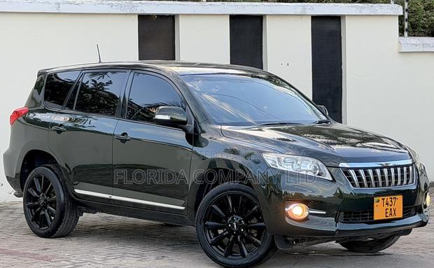 Toyota Vanguard 2010
