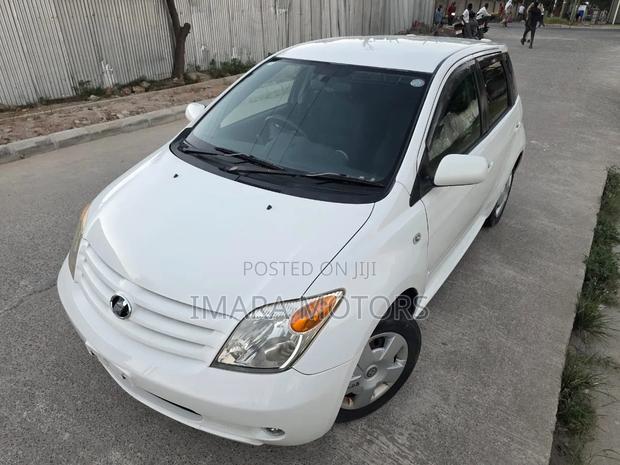Toyota IST 2006 White