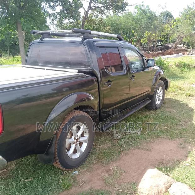 Nissan Navara 2007 Black