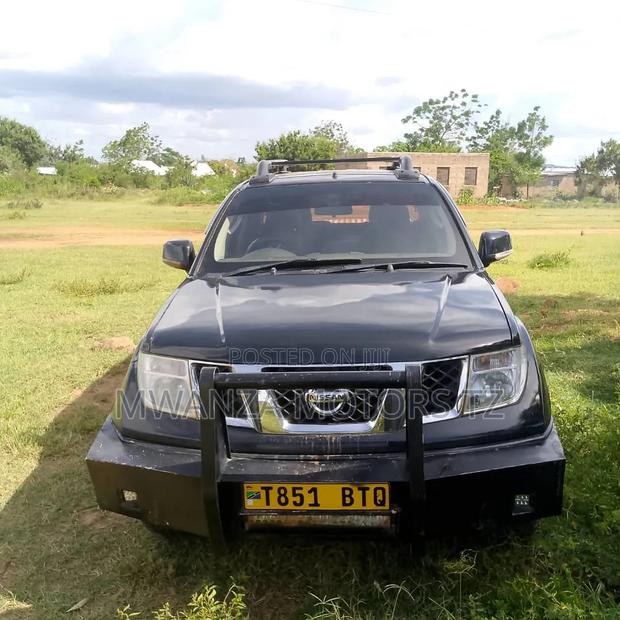 Nissan Navara 2007 Black