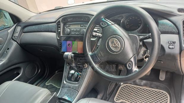 Toyota Kluger 2005 White