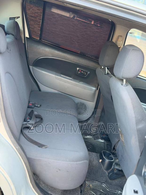Toyota Passo 2004 Silver