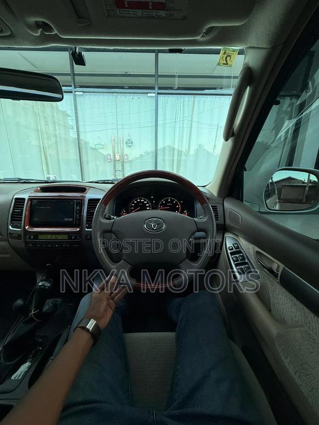 Toyota Land Cruiser Prado 2007 White